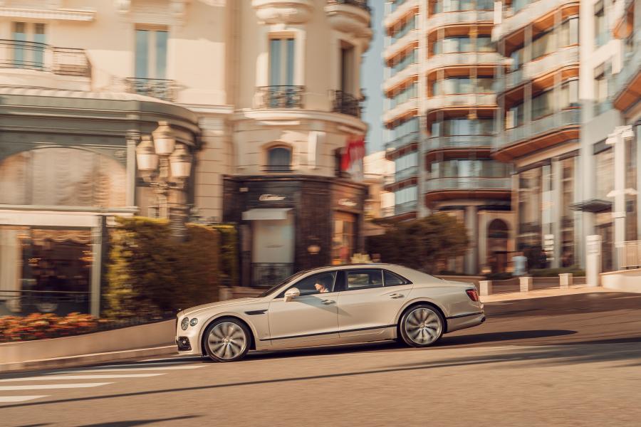  Bentley Flying Spur Blackline 2019 года  (WW) (фото 37 из 40)